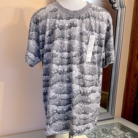 Original Use Crew Neck Short Sleeve Gravel Gray Patterned Men's Shirt - Picture 1 of 7